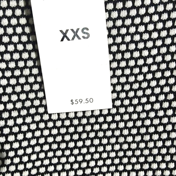 ANN TAYLOR NWT BLACK AND WHITE TOP SIZE XXS - Picture 5 of 11